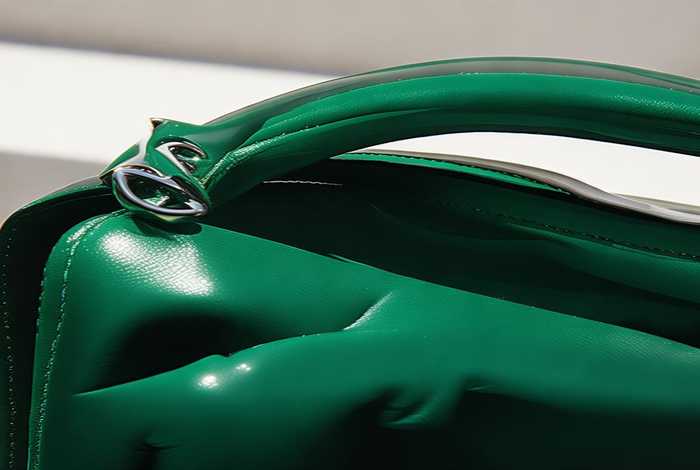 香奈儿2023新款包是啥 香奈儿2023新款包是啥颜色的