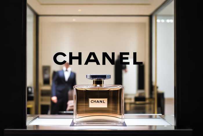 香奈儿官网的香水是正品吗（香奈儿官网的香水是正品吗能买吗）