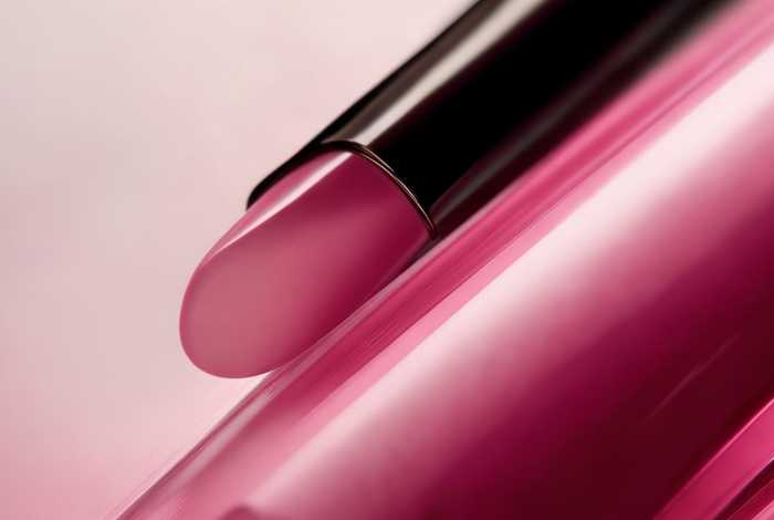 香奈儿唇釉口红、香奈儿唇釉口红174有刺鼻的味道吗