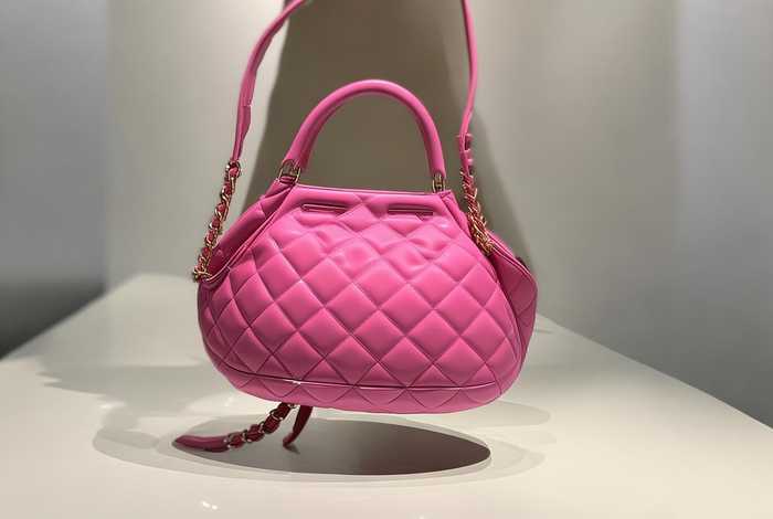 香奈儿水桶包包款式大全；香奈儿水桶包2020新款