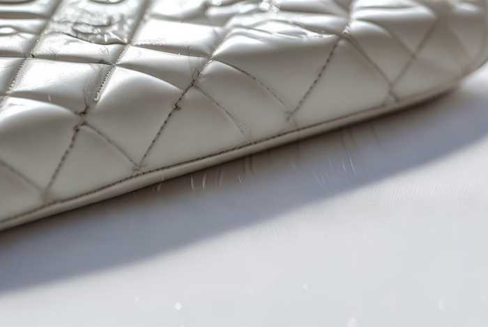 香奈儿正品包包有没有味 香奈儿正品包包有没有味道的