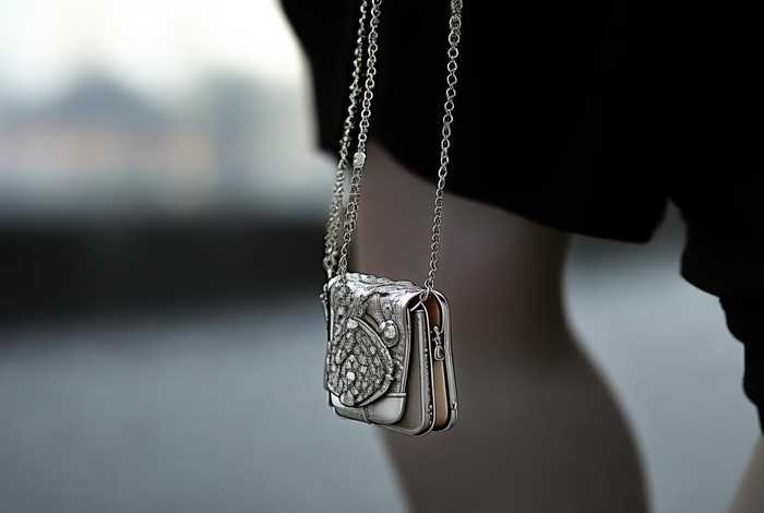 小包包斜挎包链条（小包包斜挎包链条图片）