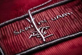 圣罗兰衣服领标 圣罗兰衣服领标图片