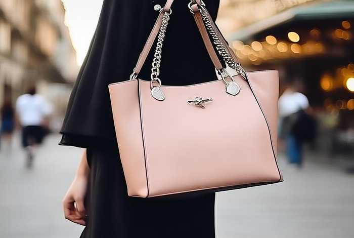 适合二十岁女生的包(适合二十岁女生的包包品牌排行) 适合二十岁女生的包(适合二十岁女生的包包品牌排行)