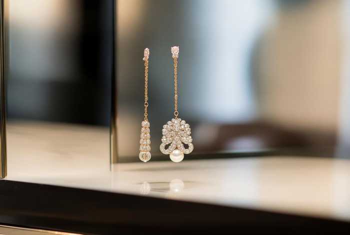 香奈儿耳环官网中国官方网（香奈儿耳环官网中国官方网站）