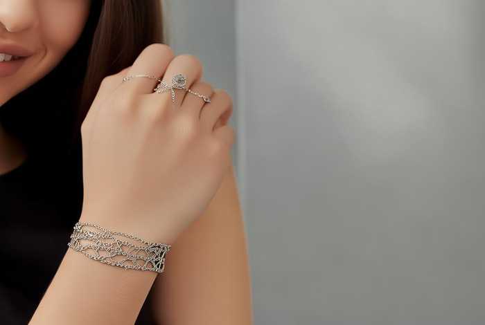 适合大学生的轻奢品牌手链 适合大学生的轻奢品牌手链推荐