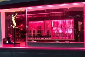 圣罗兰口红去哪里买 圣罗兰口红去哪里买是正品