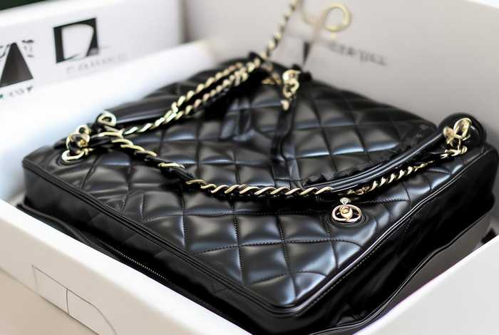 香奈儿25.5寸黑色菱格包 香奈儿25.5寸黑色菱格包多少钱