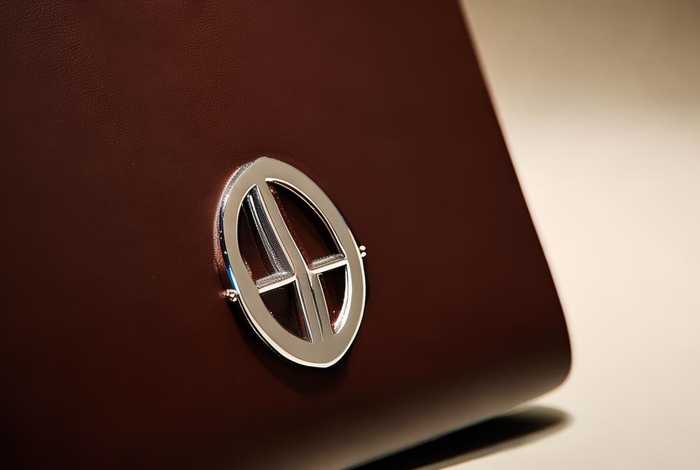 一线品牌包包品牌标志（一线品牌包包品牌标志图片）