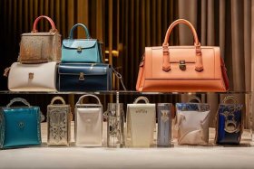 十大奢侈品牌包包奢侈品水杯（十大奢侈品杯子保温杯女生）