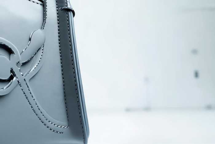 唯品会的ck包包是正品吗；唯品会的ck包包是正品吗能买吗