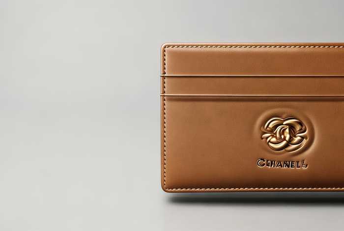 香奈儿卡包真假辨别图（香奈儿卡包真假辨别图片）