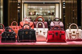 十大知名品牌包包排行榜前十名 十大知名品牌包包排行榜前十名有哪些