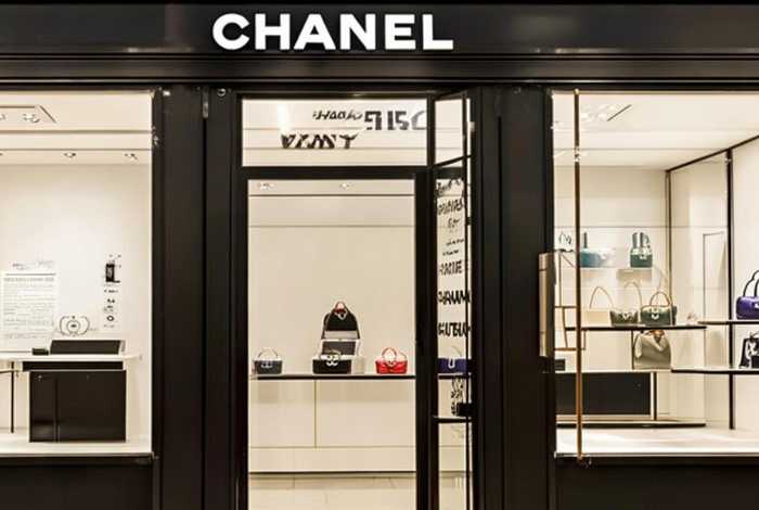 香奈儿只能在专柜买吗，香奈儿只能在专柜买吗多少钱