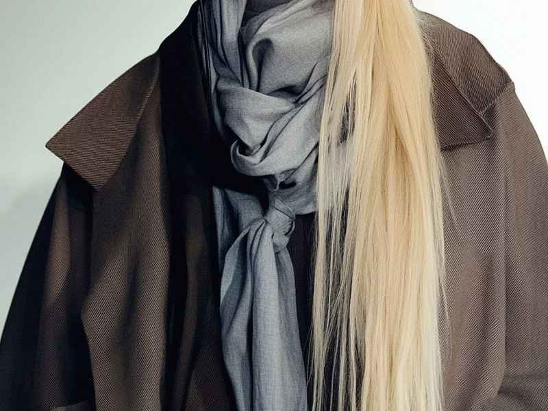 loewe羊绒围巾;loewe羊绒围巾价格 loewe羊绒围巾;loewe羊绒围巾价格