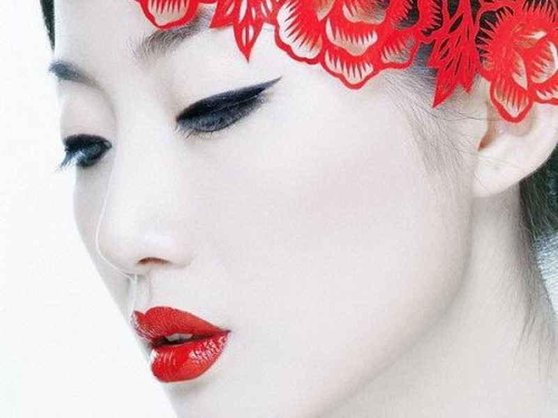 化妆怎么化才好看；化妆怎么化才好看女生