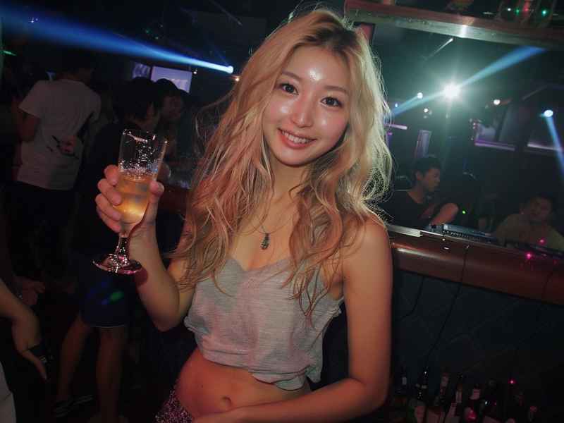 ktv上班的女生能娶吗 - ktv上班的女生能娶吗现在