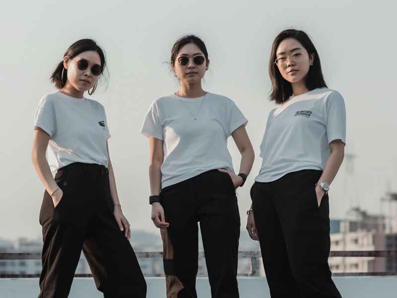 女包nigel 女包logo像一个十字架 女包nigel 女包logo像一个十字架