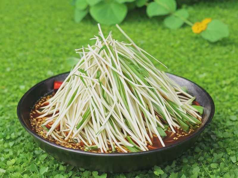凉拌香椿口感好吗,凉拌香椿口感好吗怎么做 凉拌香椿口感好吗,凉拌香椿口感好吗怎么做