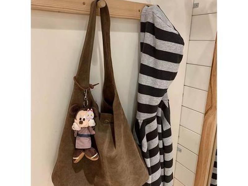 BM品牌包包 BM包包正品一般多少钱 BM品牌包包 BM包包正品一般多少钱