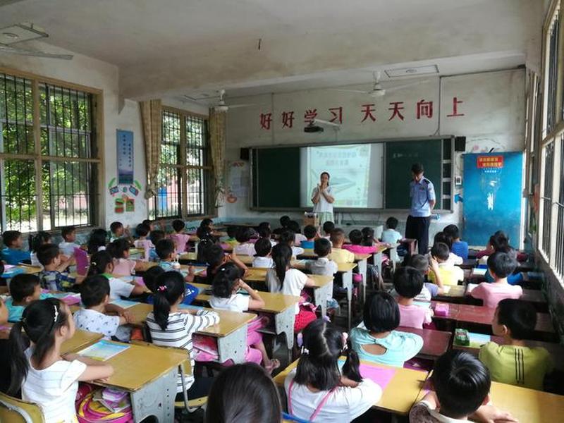 15年学生包,2015级学生是现在的几年级 15年学生包,2015级学生是现在的几年级